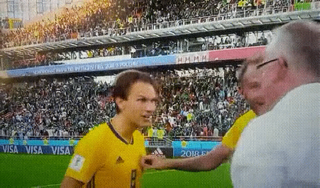 94b5163fa98f2d19e2a5b8246ac9a58f_1530144353_2128.gif
